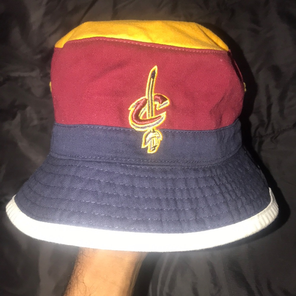 Cavs bucket hat